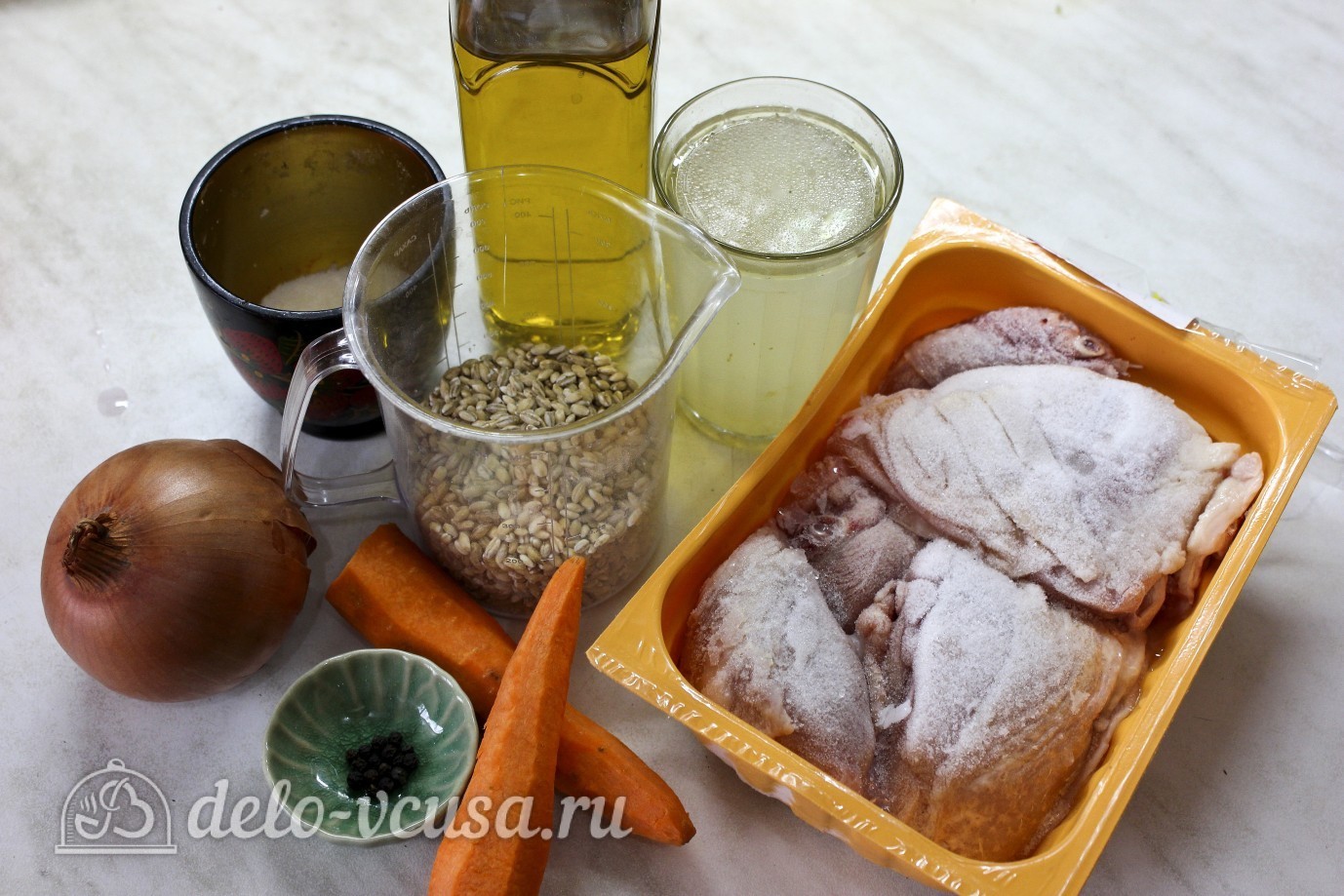 Ингредиенты Курица с перловкой в горшочках Фото ингредиенты Курица с перловкой в горшочках