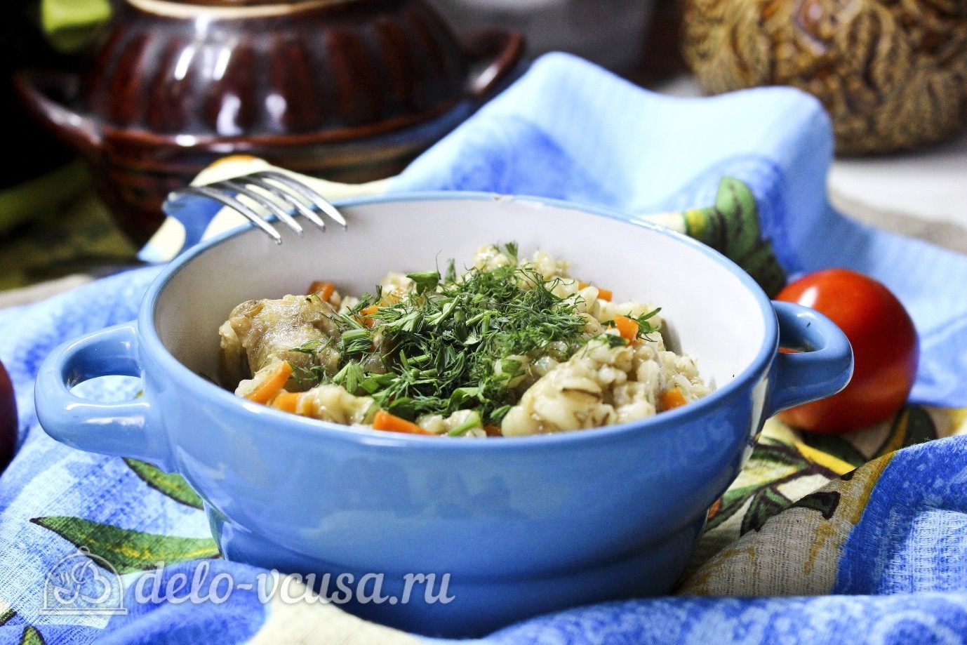 Шаг 12 приготовления Курица с перловкой в горшочках