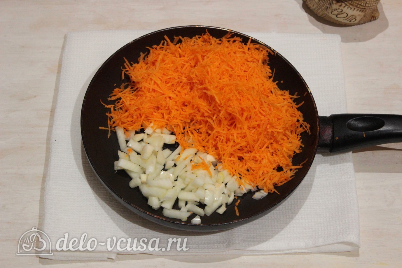 Шаг 2 приготовления Щи из кислой капусты с курицей