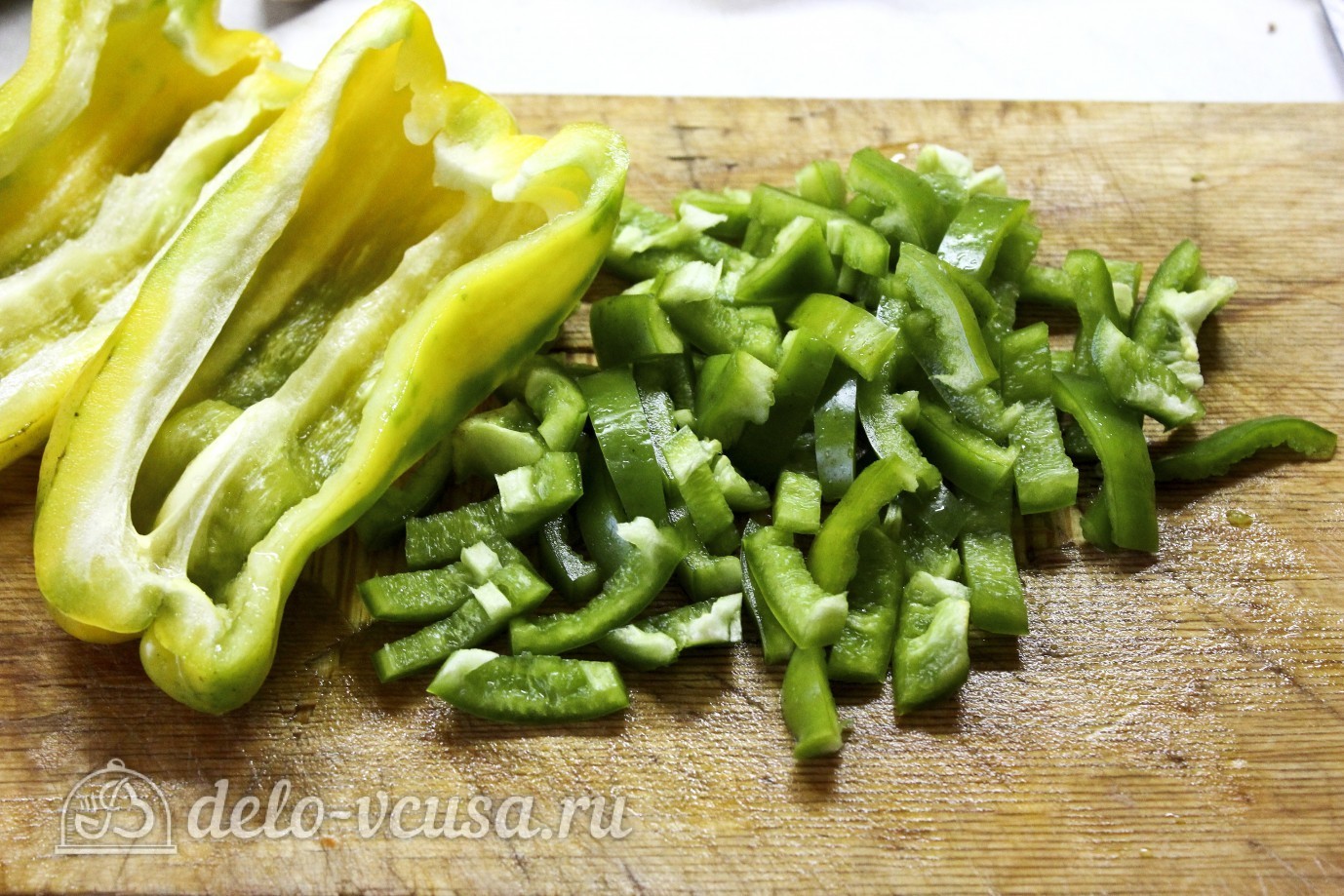 Шаг 5 приготовления Курица с овощами в горшочках