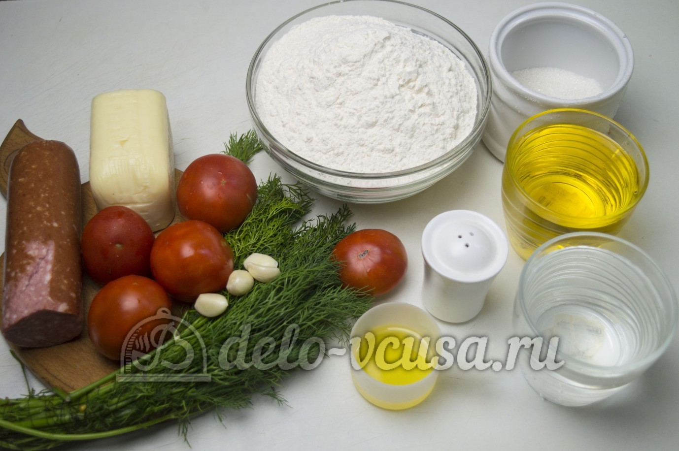 Ингредиенты Пирожки-бомбочки с салями и сыром Фото ингредиенты Пирожки-бомбочки с салями и сыром
