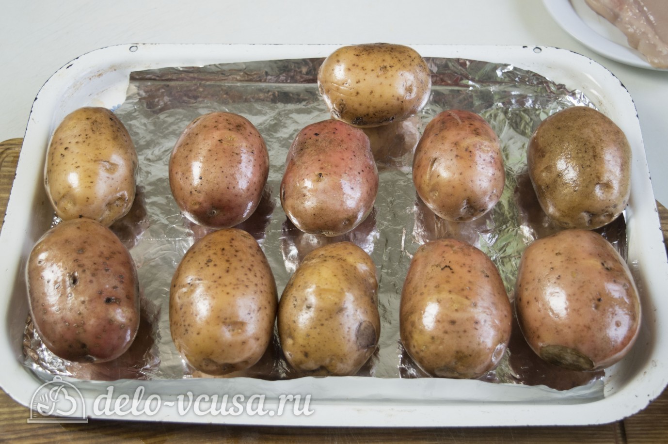 Шаг 1 приготовления Фаршированный картофель с грибами и курицей
