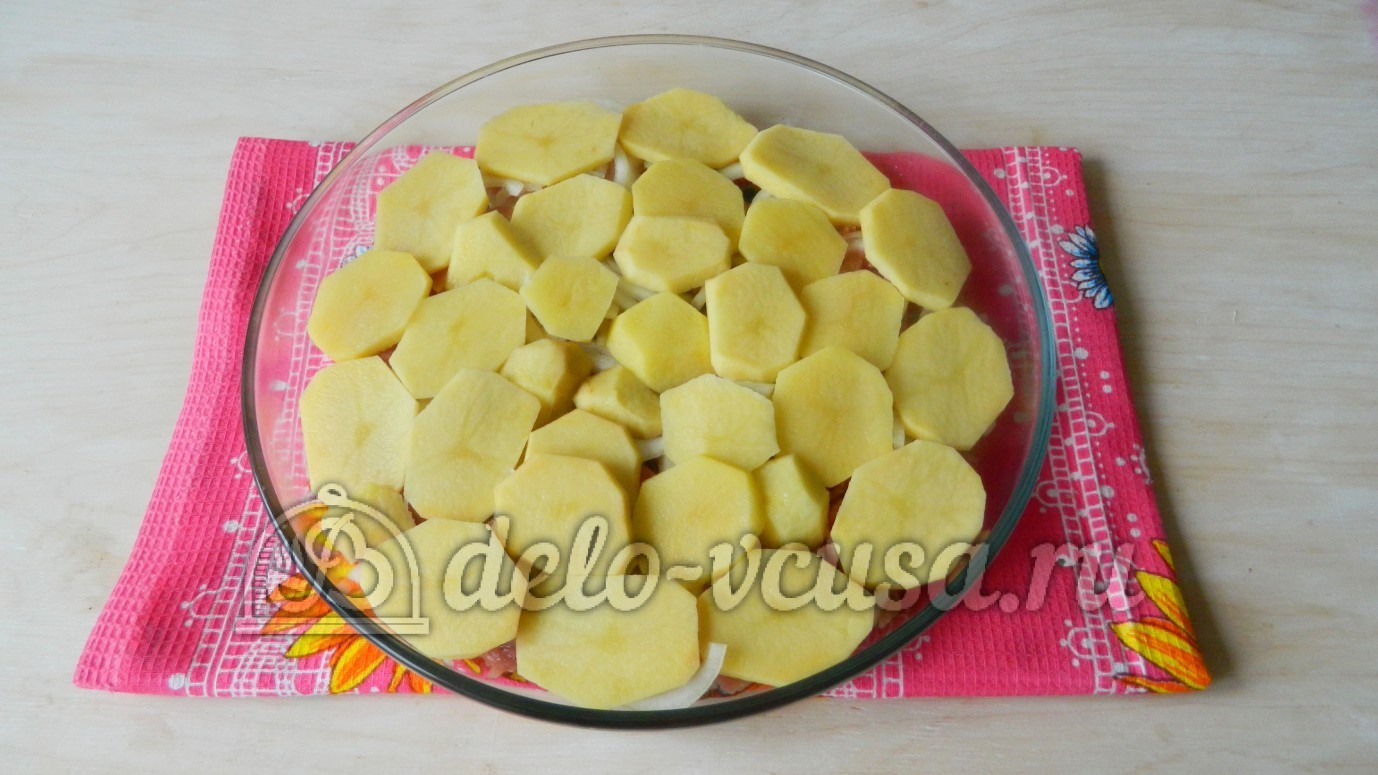 Шаг 4 приготовления Картошка с мясом в духовке