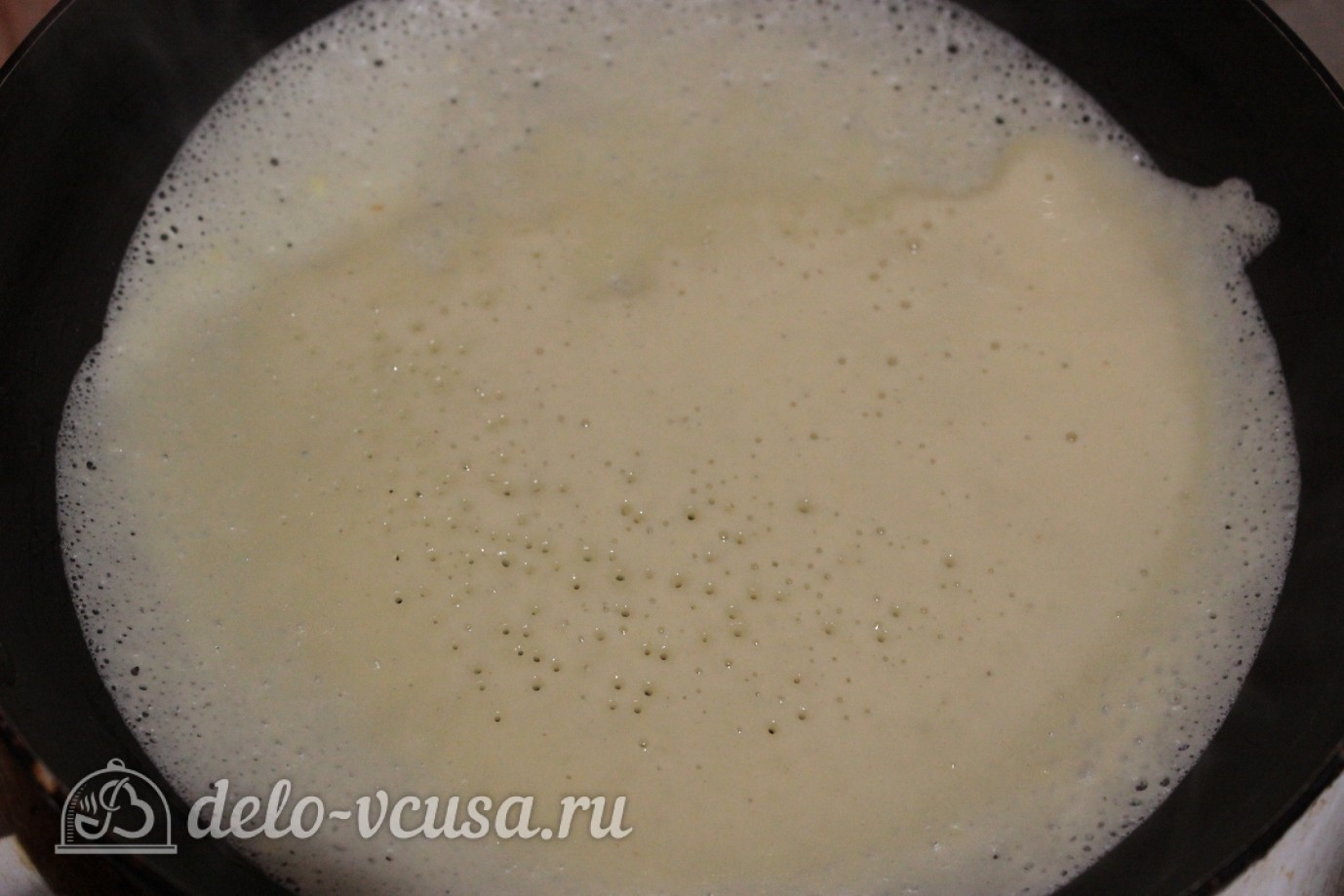 Шаг 7 приготовления Блины на сгущенном молоке