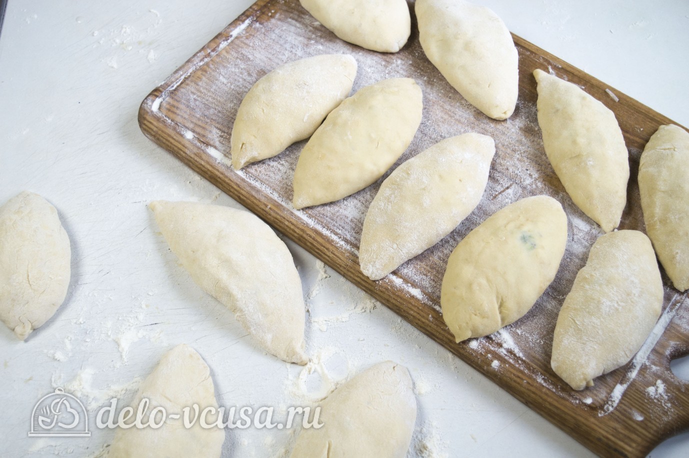 Шаг 14 приготовления Жареные пирожки с начинкой из яиц и лука