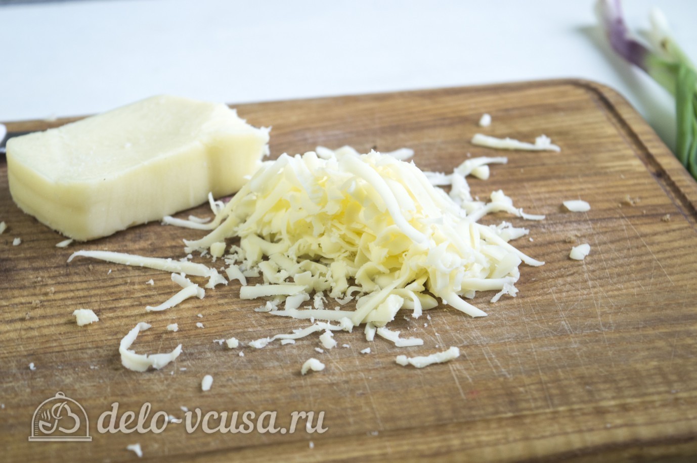 Шаг 2 приготовления Яйцо с сыром в хлебе