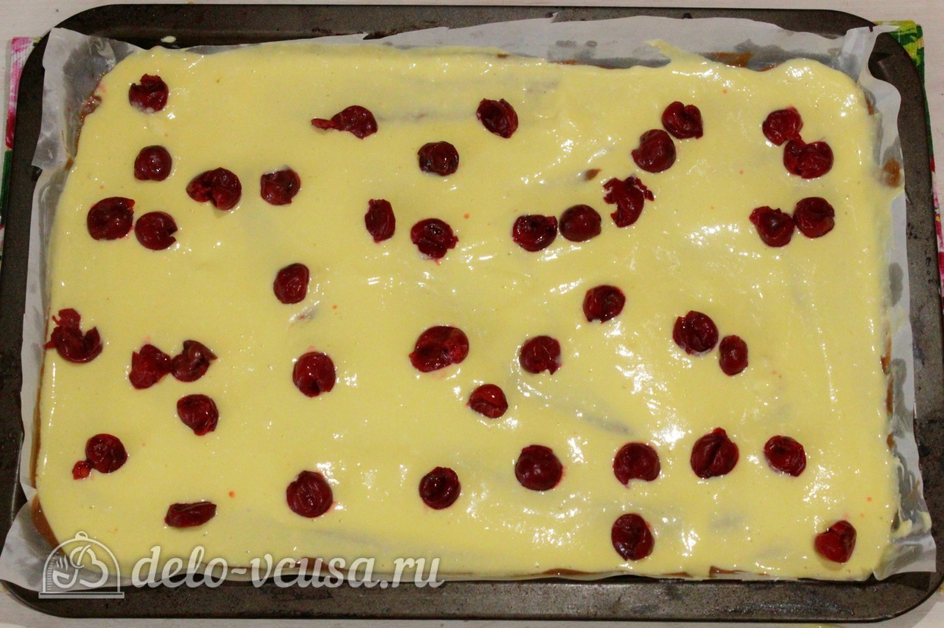 Шаг 14 приготовления Брауни с творогом и вишней