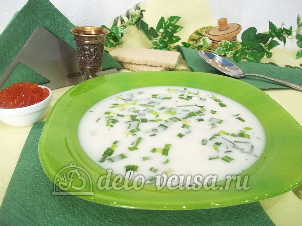Обложка рецепта Окрошка без мяса с красной икрой