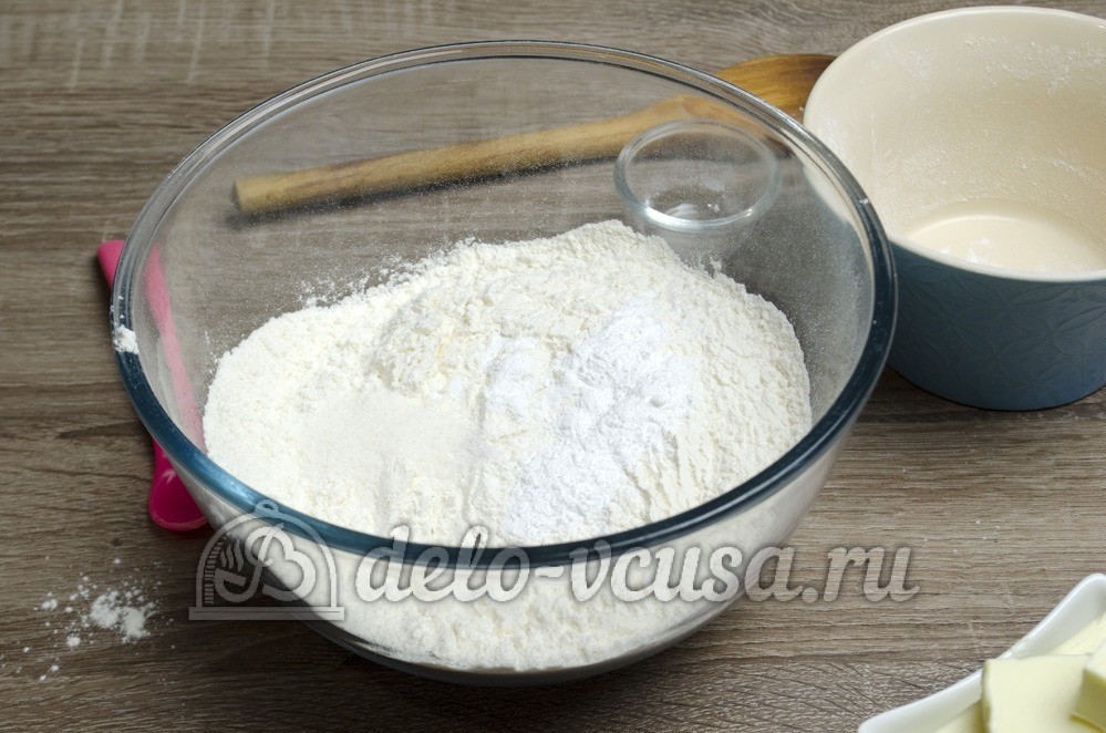 Шаг 5 приготовления Пирог с яблоками закрытый