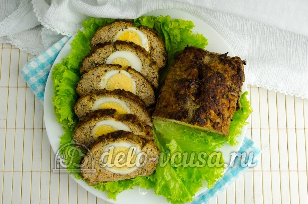 Шаг 16 приготовления Мясной рулет с яйцом