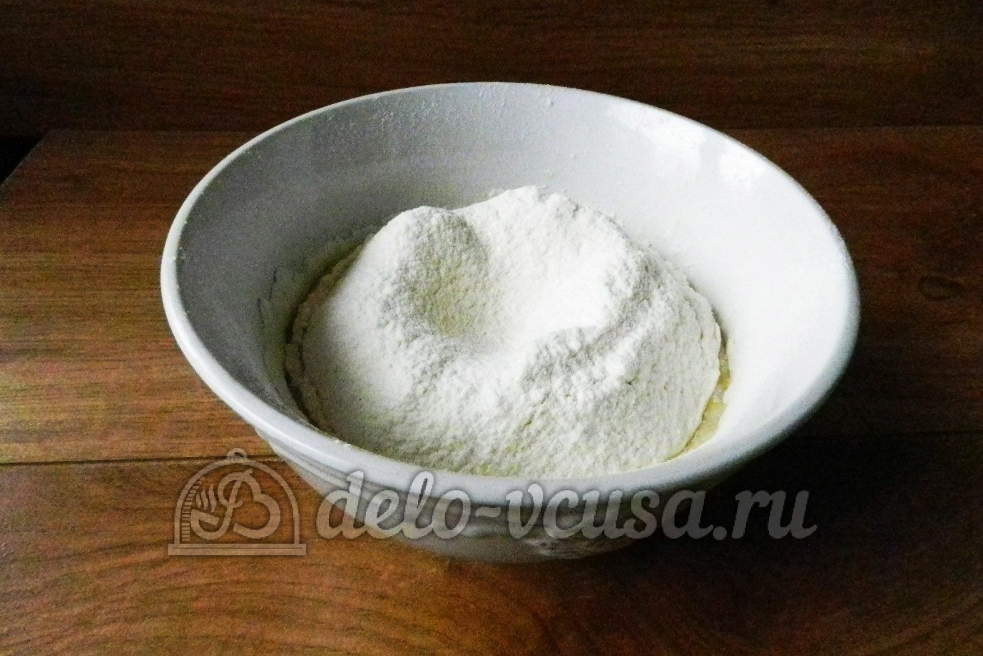 Шаг 6 приготовления Рулет с бананом и сгущенкой