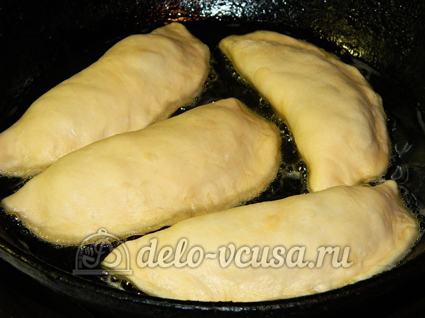 Шаг 12 приготовления Чебуреки с говядиной