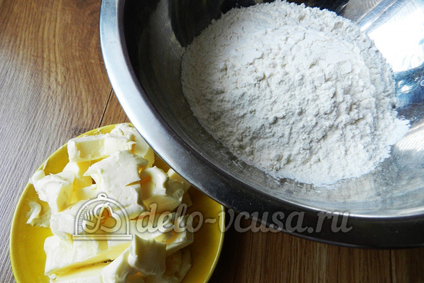 Шаг 1 приготовления Пирог с вишней и творогом