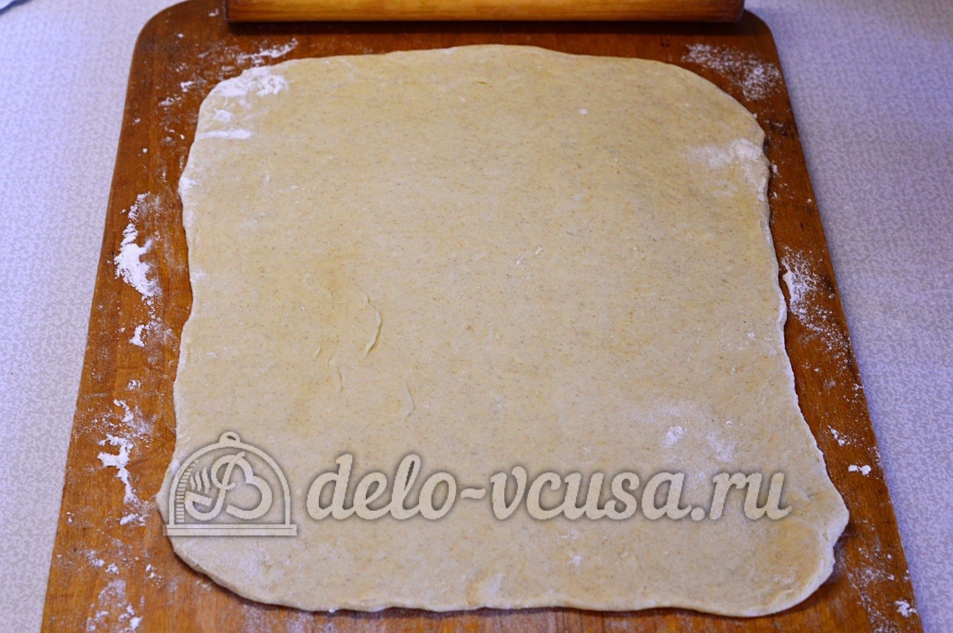 Шаг 8 приготовления Пицца с колбасой