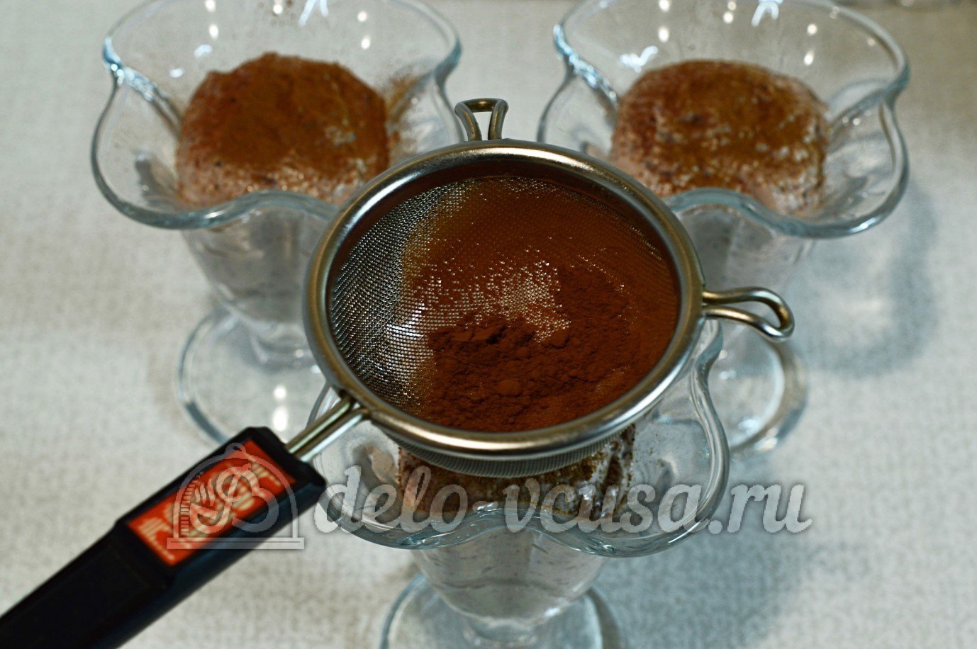 Шаг 7 приготовления Творог с овсянкой, орехами и изюмом