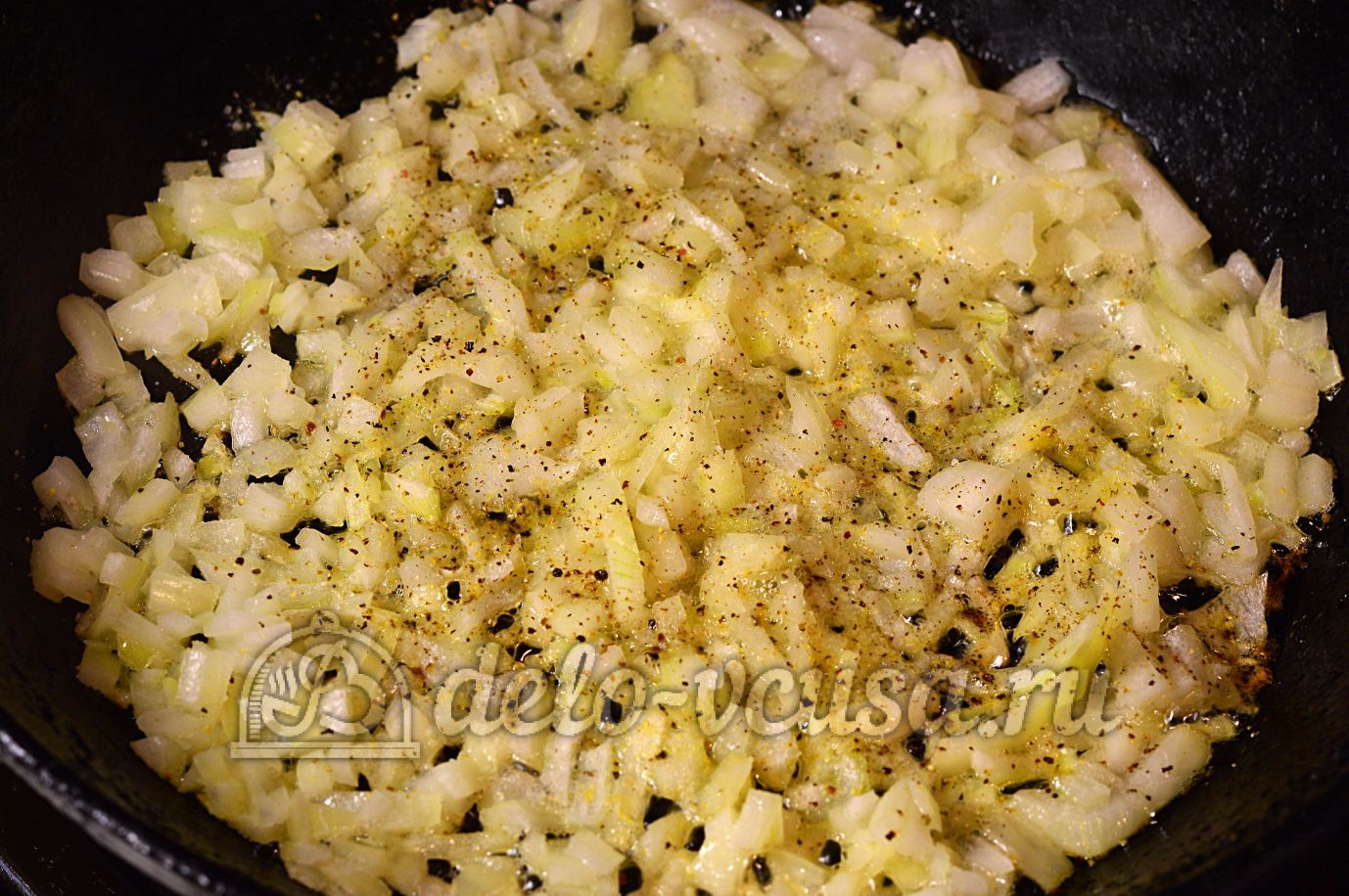 Шаг 2 приготовления Лаваш с сыром и луком