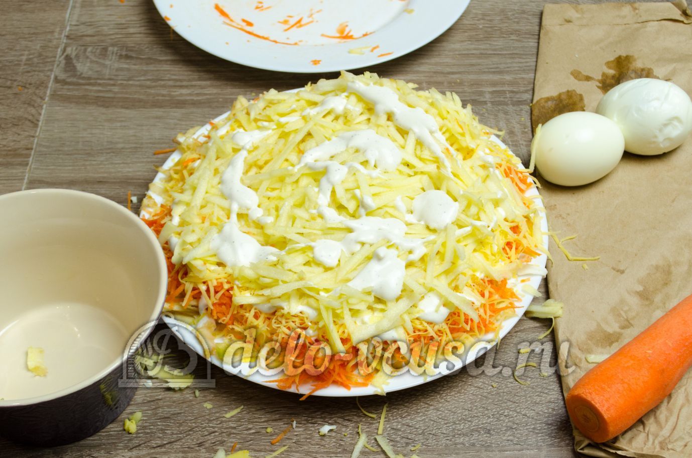 Шаг 11 приготовления Салат из яблока, моркови и сыра