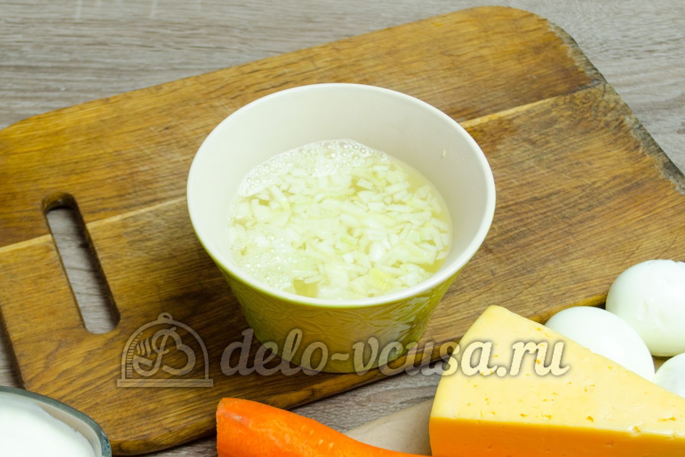 Шаг 2 приготовления Салат из яблока, моркови и сыра