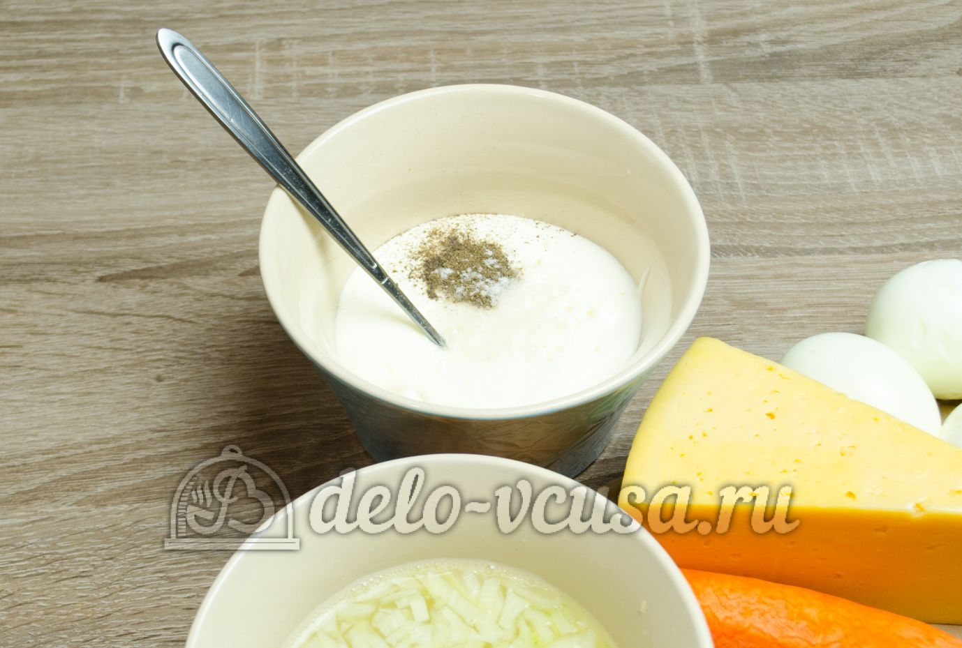 Шаг 3 приготовления Салат из яблока, моркови и сыра