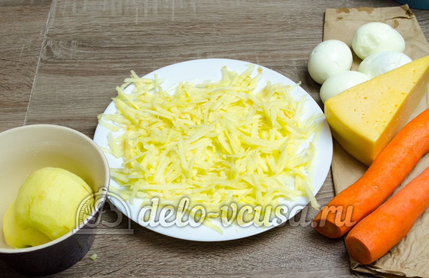 Шаг 7 приготовления Салат из яблока, моркови и сыра