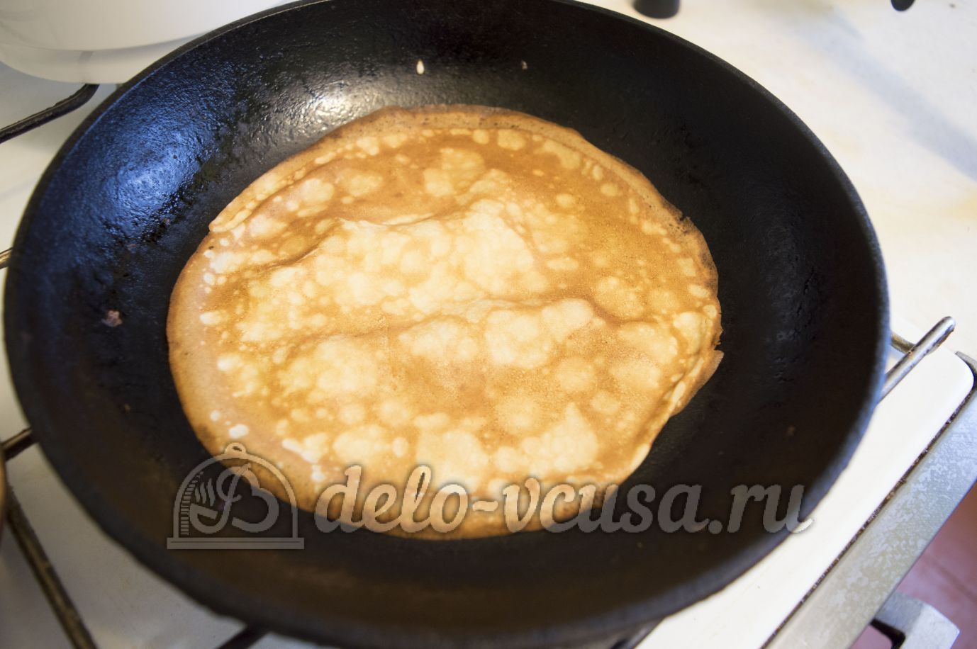 Шаг 4 приготовления Блины с нутеллой и бананом