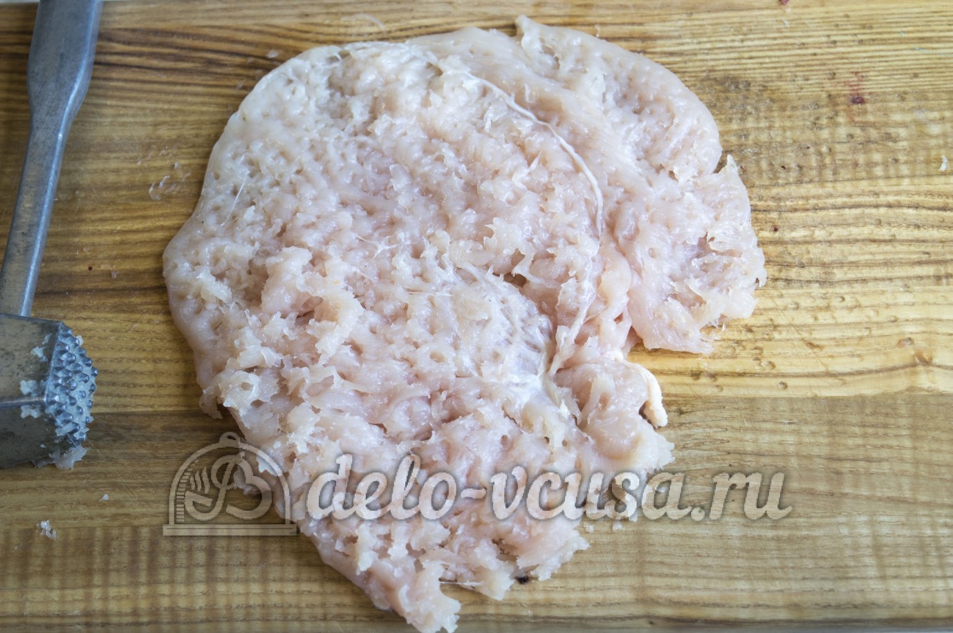 Шаг 3 приготовления Куриный рулет с чесноком