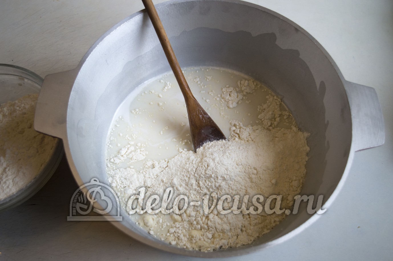 Шаг 2 приготовления Пампушки на молоке