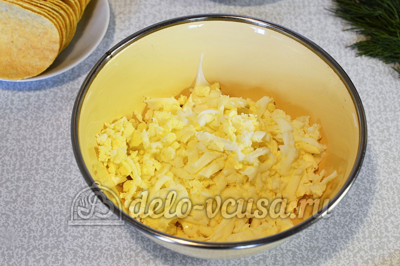 Шаг 2 приготовления Сырная закуска на чипсах
