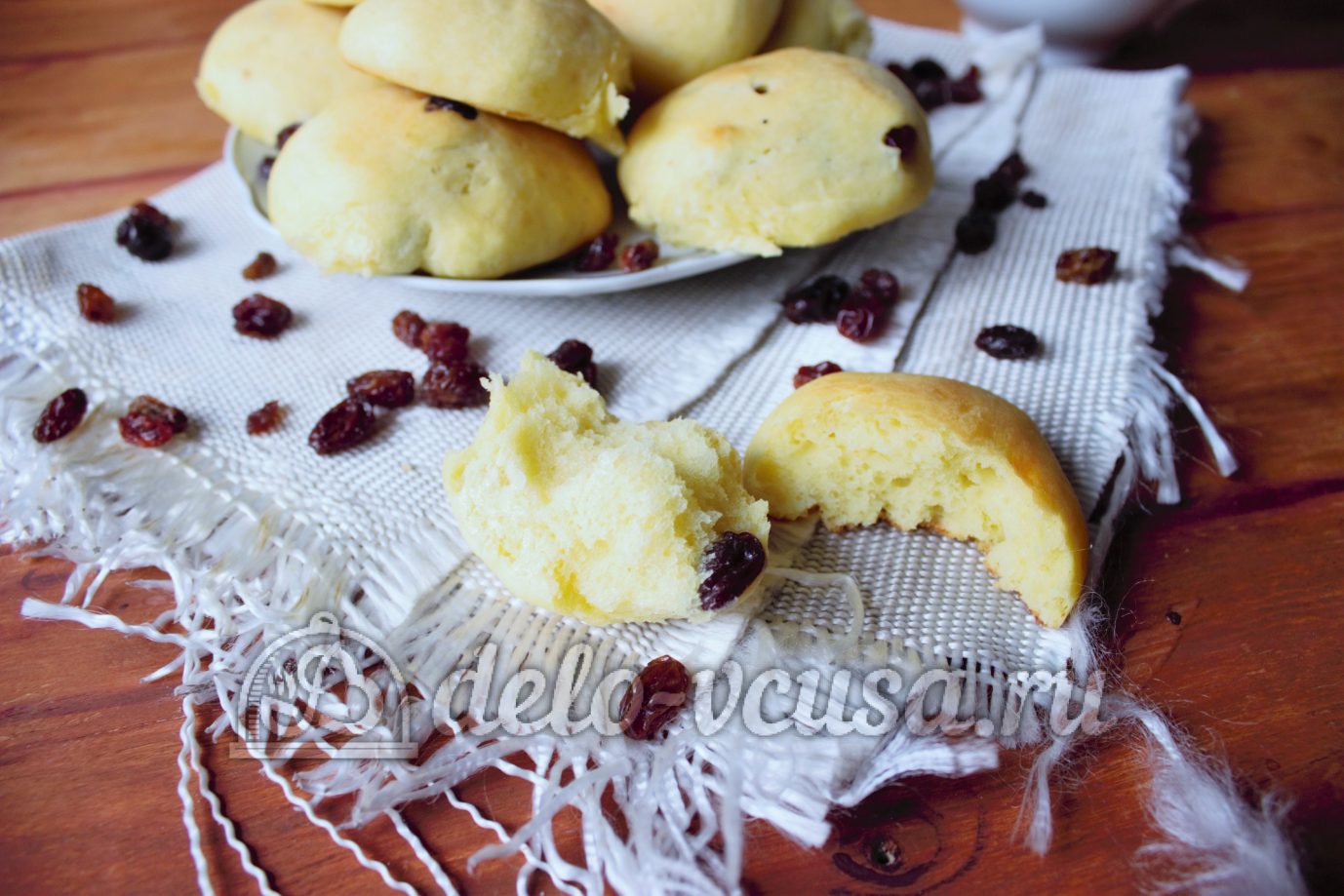 Шаг 13 приготовления Дрожжевые булочки с изюмом
