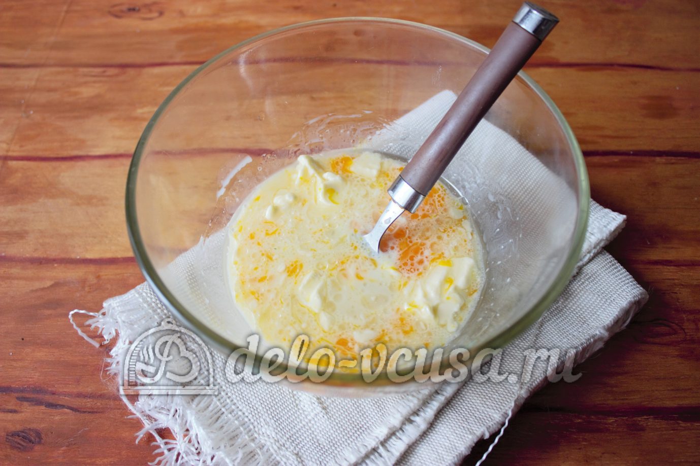 Шаг 3 приготовления Дрожжевые булочки с изюмом