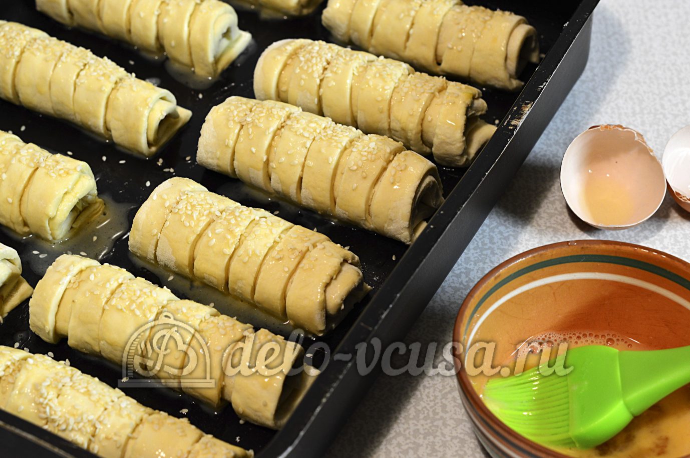 Шаг 13 приготовления Слойки с мясом