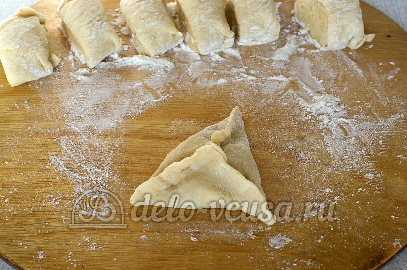 Шаг 15 приготовления Пирожки с капустой и яйцом в духовке
