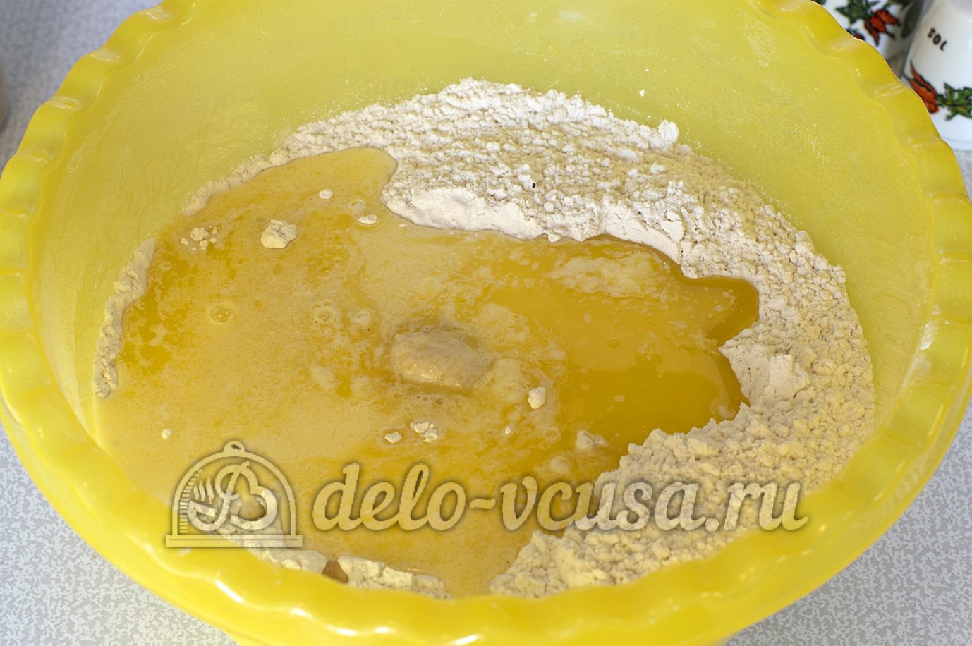Шаг 4 приготовления Пирожки с капустой и яйцом в духовке