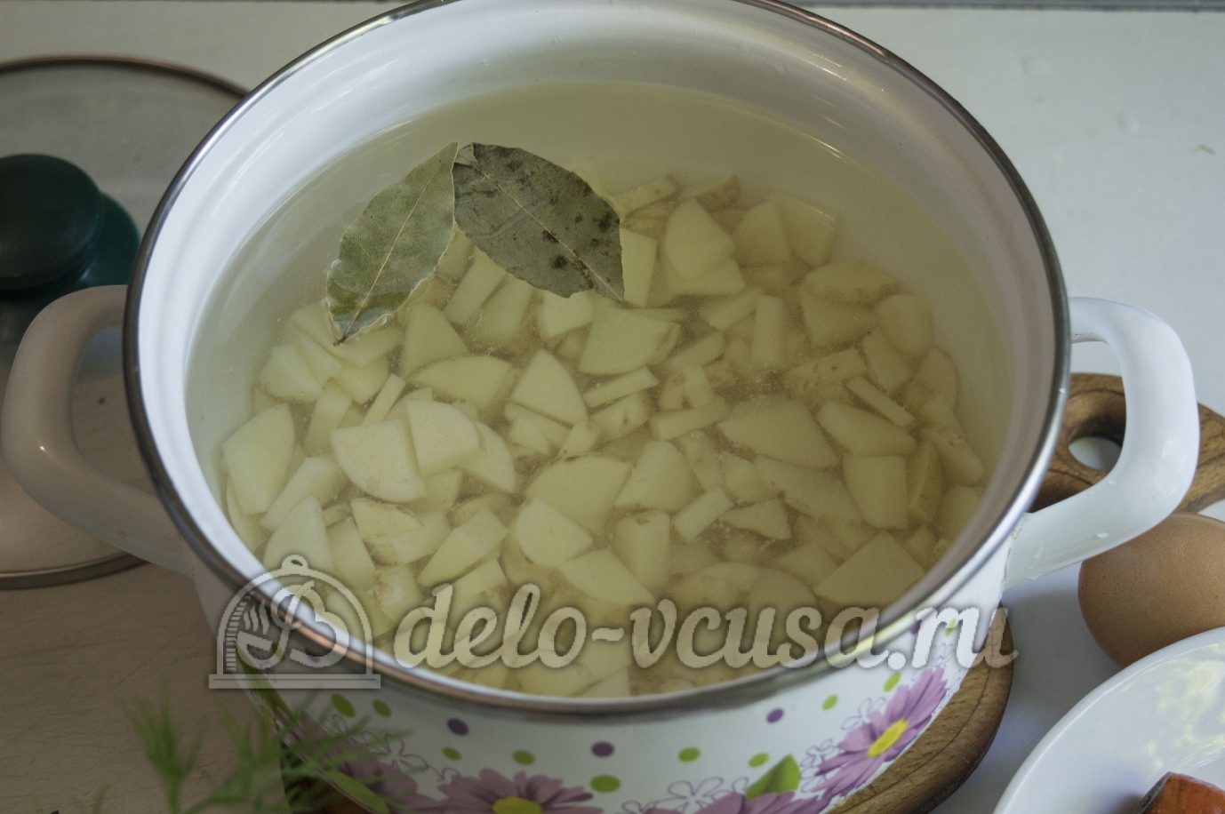Шаг 2 приготовления Суп с молодой картошкой и курицей