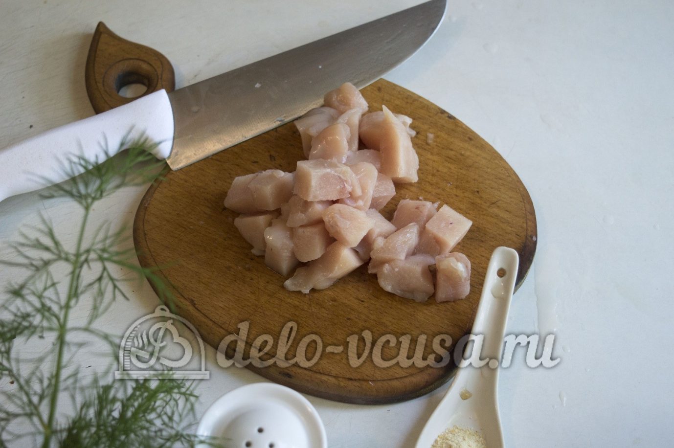 Шаг 5 приготовления Суп с молодой картошкой и курицей
