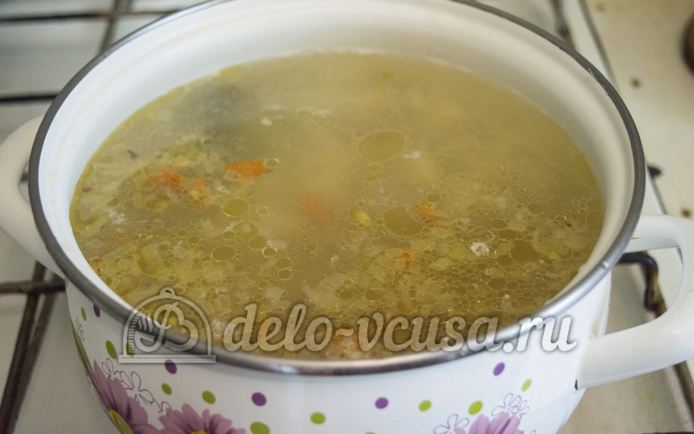 Шаг 6 приготовления Суп с молодой картошкой и курицей