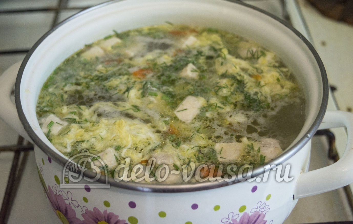 Шаг 8 приготовления Суп с молодой картошкой и курицей