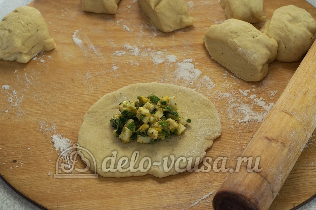 Шаг 13 приготовления Пирожки с яйцом и луком в духовке