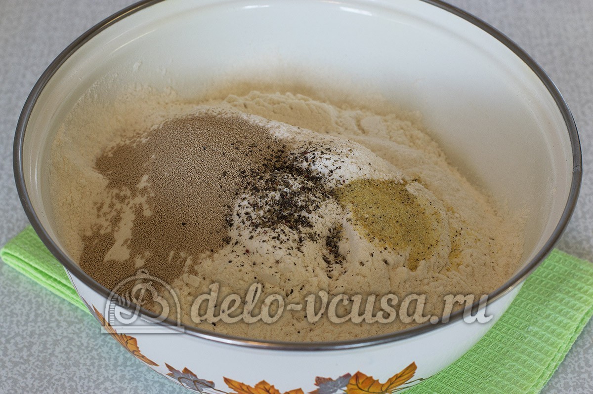 Шаг 3 приготовления Пирожки с яйцом и луком в духовке