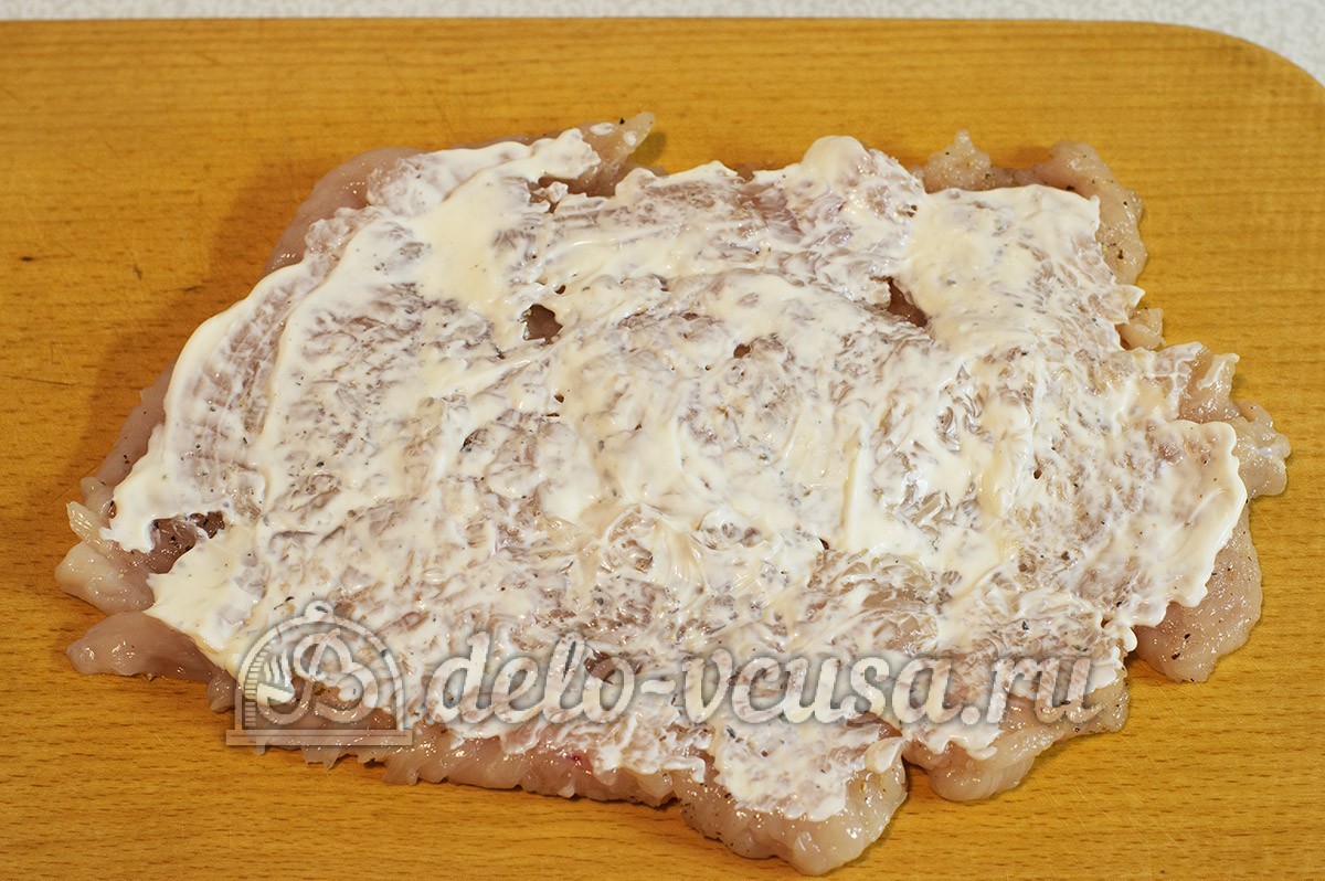 Шаг 5 приготовления Куриный рулет с черносливом