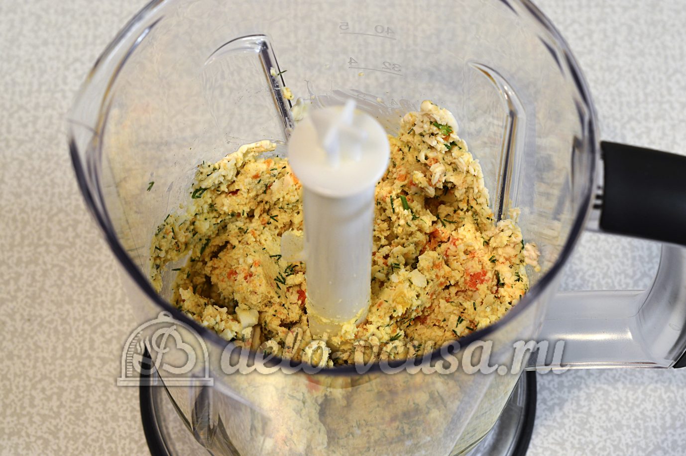 Шаг 10 приготовления Закуска на чипсах с курицей