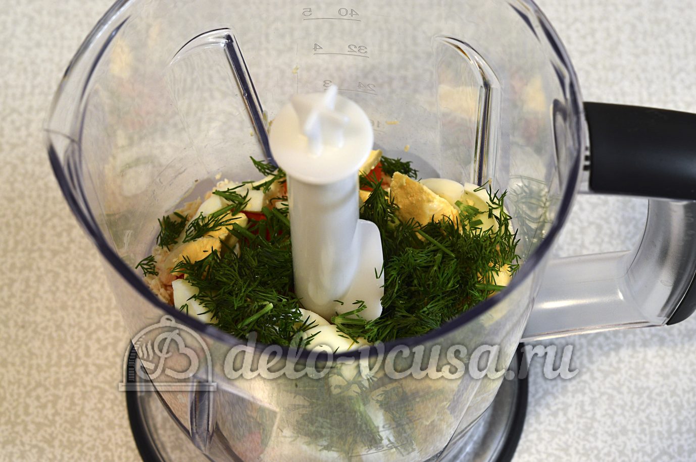 Шаг 6 приготовления Закуска на чипсах с курицей