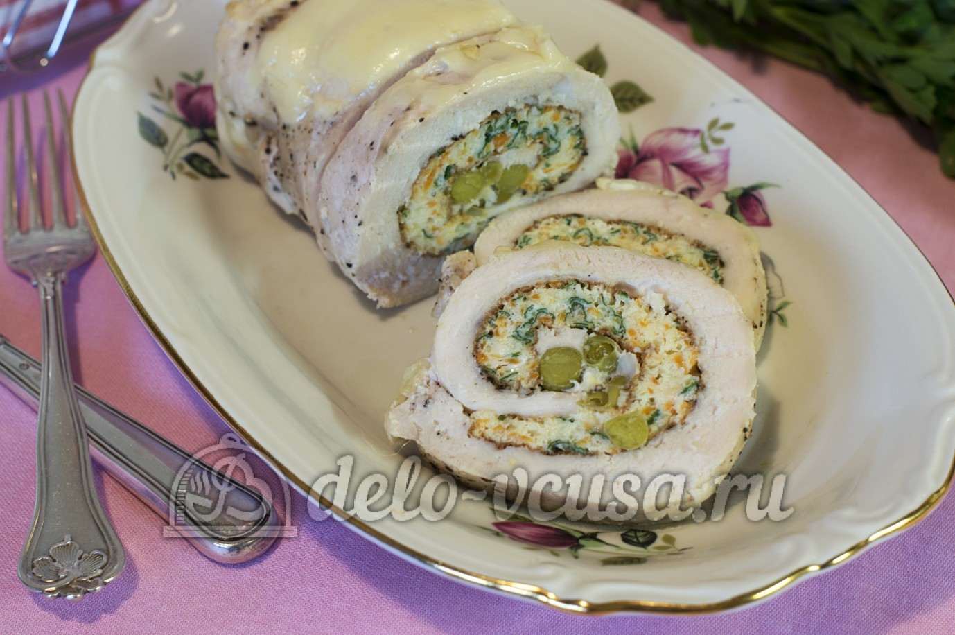 Шаг 17 приготовления Куриный рулет с омлетом