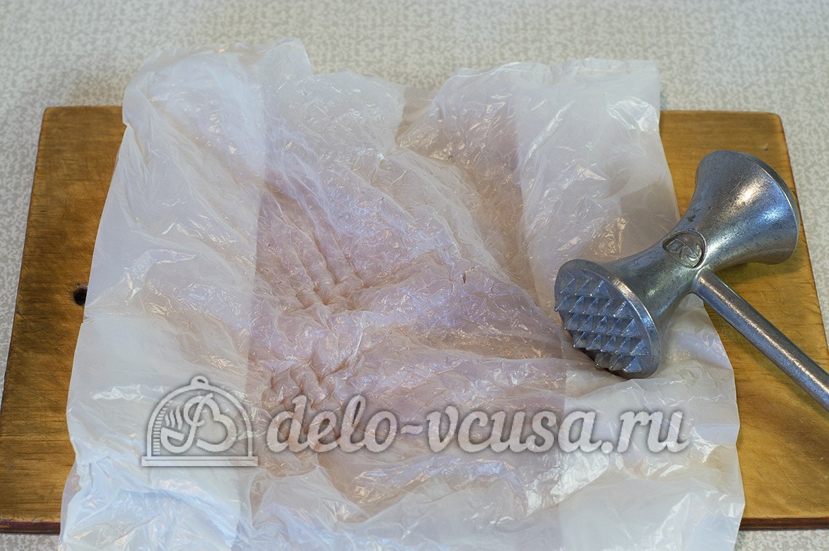 Шаг 2 приготовления Куриный рулет с омлетом