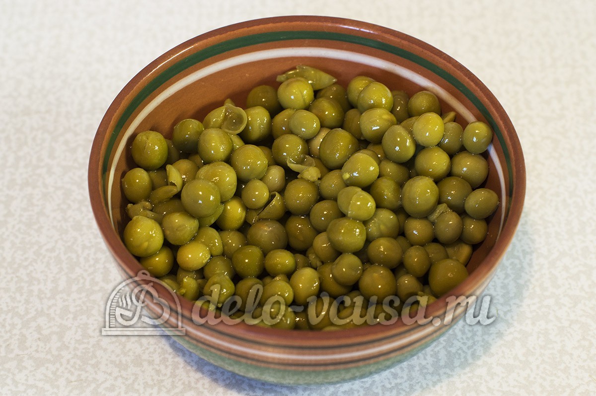 Шаг 9 приготовления Куриный рулет с омлетом
