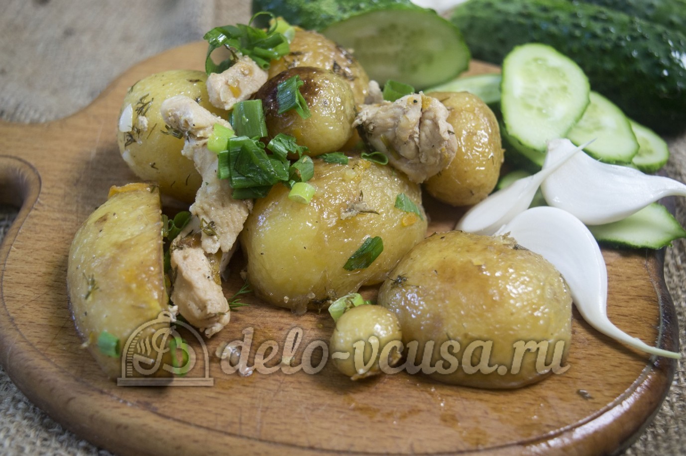 Обложка рецепта Молодая картошка с курицей