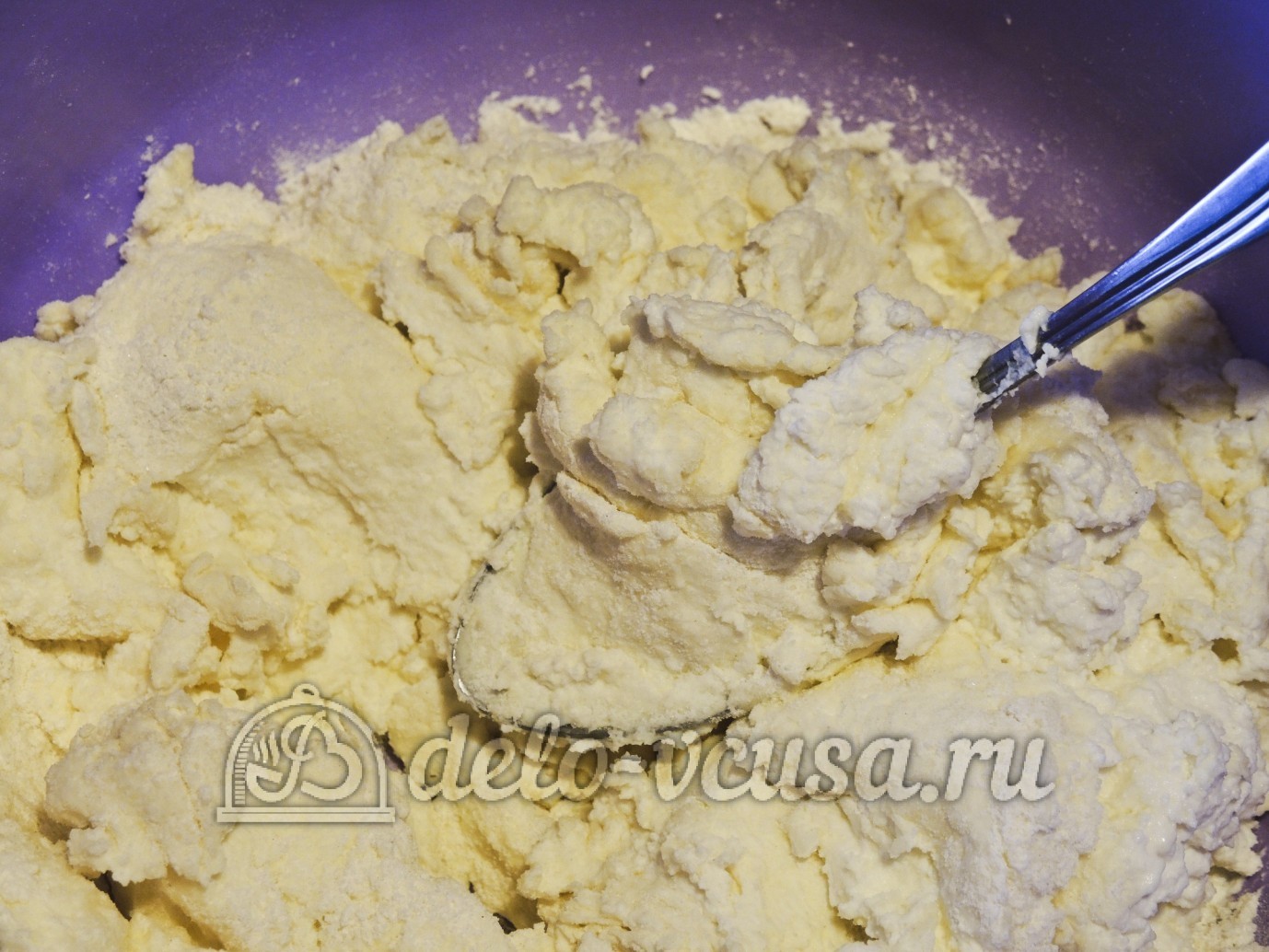 Шаг 3 приготовления Сырники с яблоками