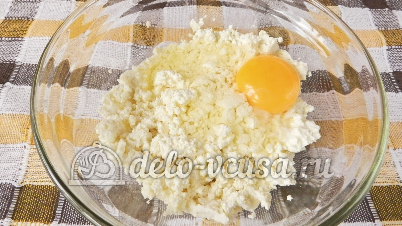 Шаг 1 приготовления Сырники с кукурузной мукой