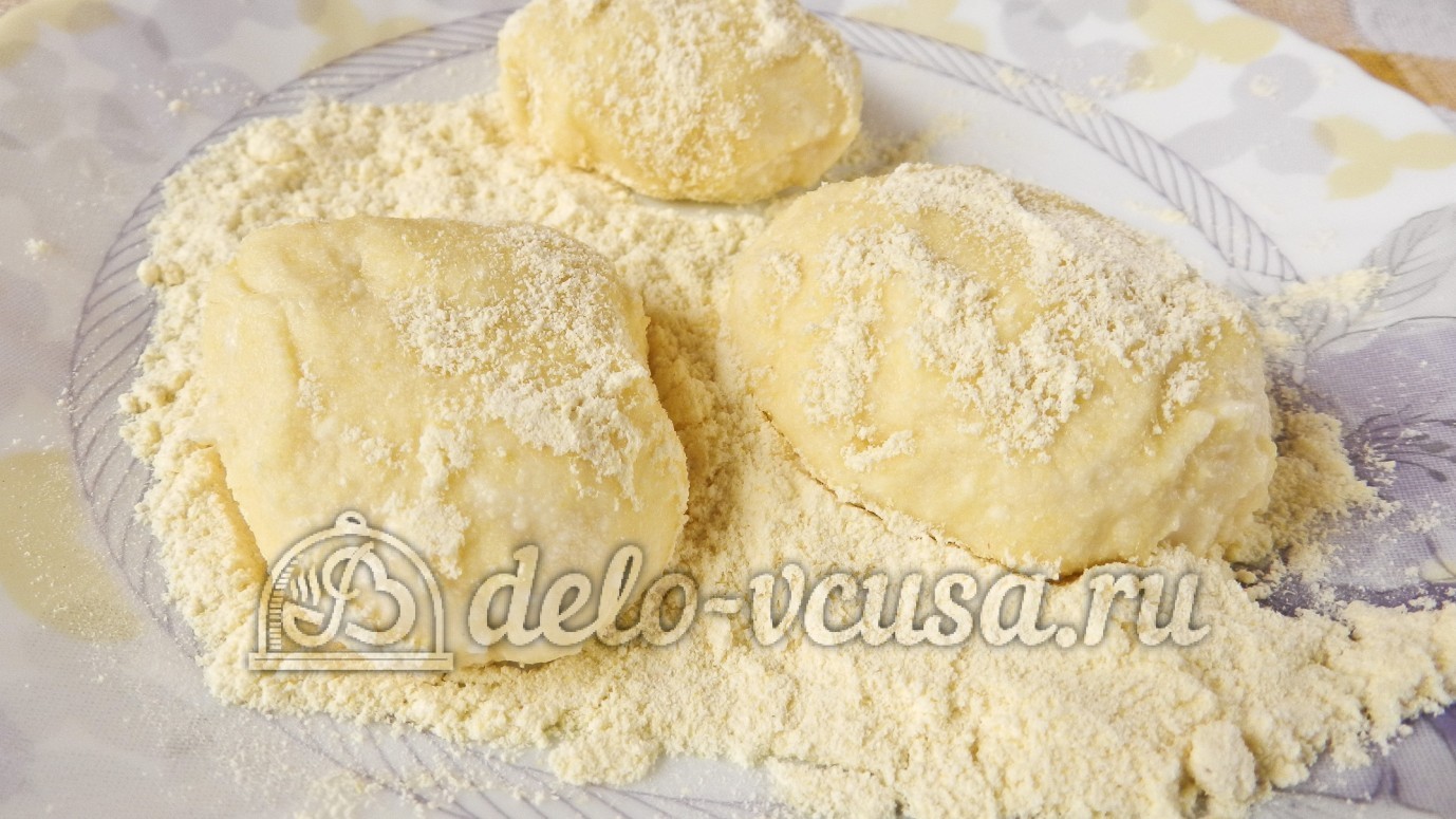 Шаг 5 приготовления Сырники с кукурузной мукой