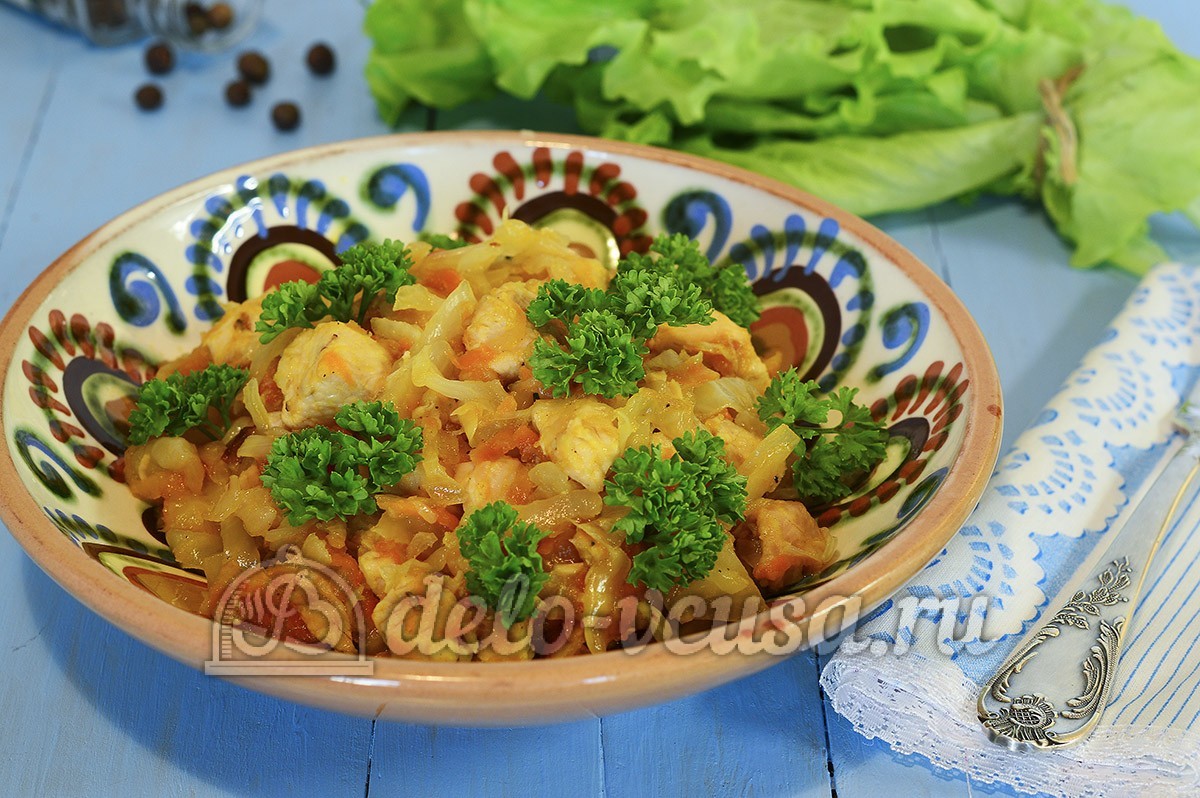 Шаг 8 приготовления Тушеная капуста с курицей